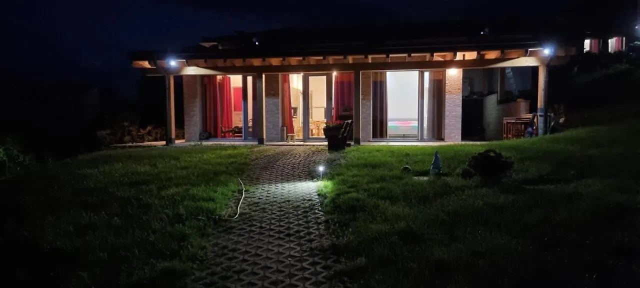 Casa Vacanza Con Piscina,Area Giochi Bambini. Santa Maria della Versa Italy